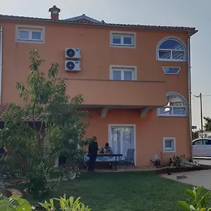 Citrus Novigrad , Filipac Croazia